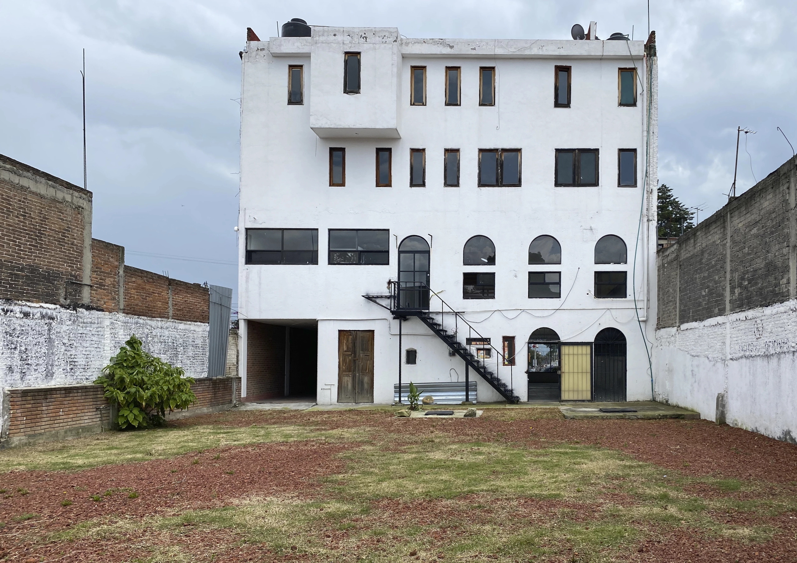1 Estacionamiento Edificio en Renta Venta Toluca